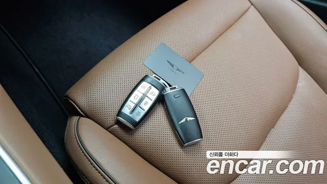 Genesis GV70 — Фото автомобиля 16