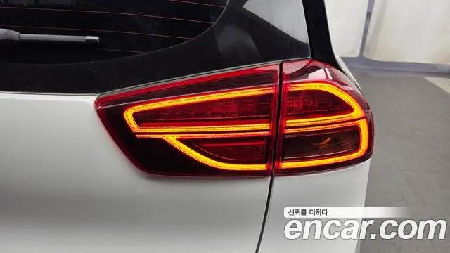 Kia Niro Niro Plus Air — Фото автомобиля 22