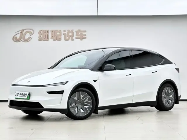 Фотография автомобиля — Tesla Model Y L