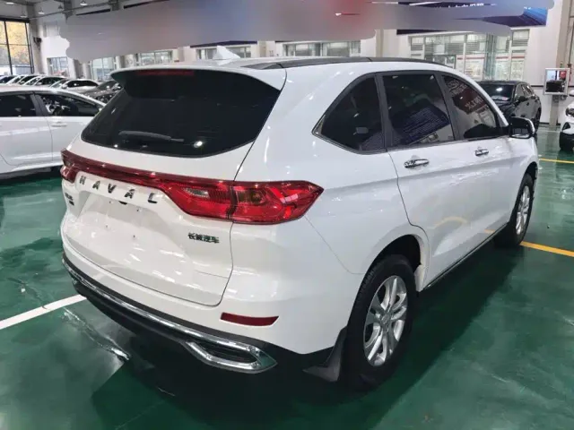 Haval M6 — Фото автомобиля 3