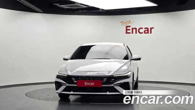 Hyundai AVANTE Новый Avante (CN7) — Фото автомобиля 3