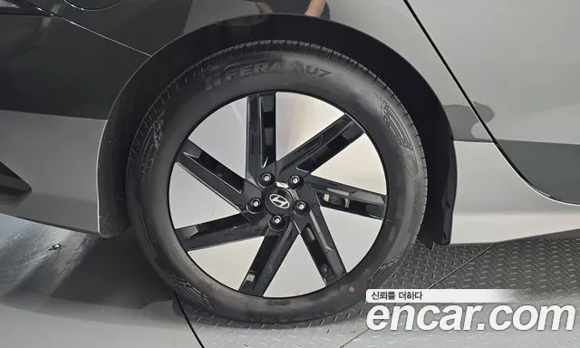 Hyundai Ioniq 6 — Фото автомобиля 5