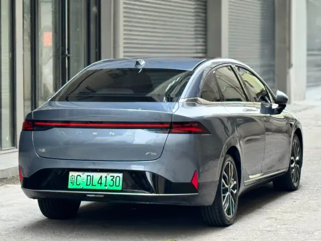 Xpeng P5 — Фото автомобиля 15