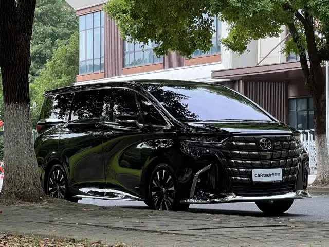 Toyota Alphard — Фото автомобиля 2