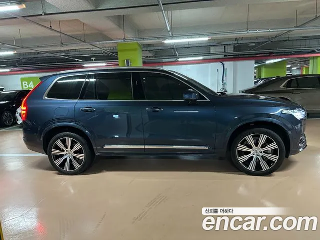 Вольво XC90 — Фото автомобиля 6
