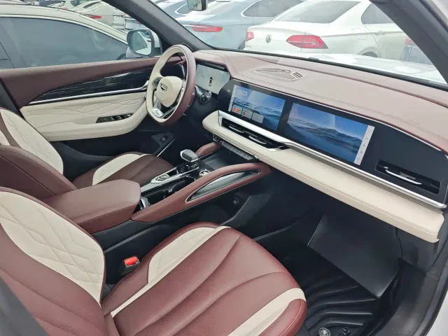 Geely Xingyue L — Фото автомобиля 12