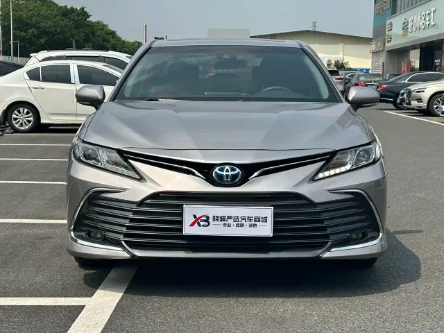 Toyota Camry — Фото автомобиля 2