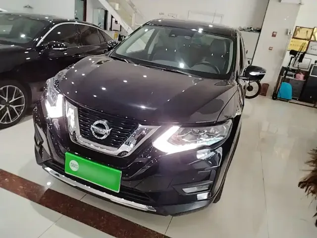 Фотография автомобиля — Nissan X-Trail