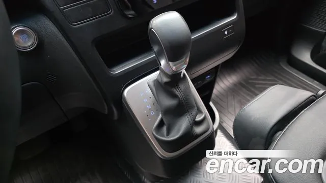 Hyundai Staria Staria L3.5 Школьный автобус — Фото автомобиля 8