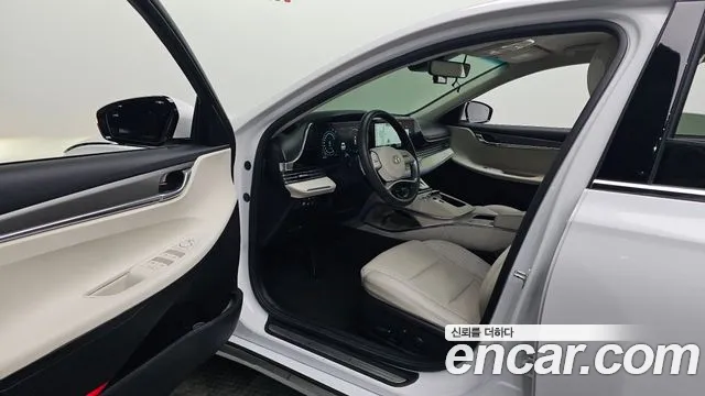 Hyundai Grandeur — Фото автомобиля 10