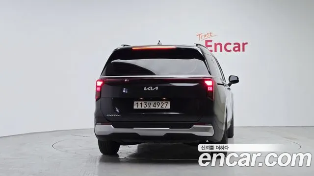 Kia Carnival — Фото автомобиля 4