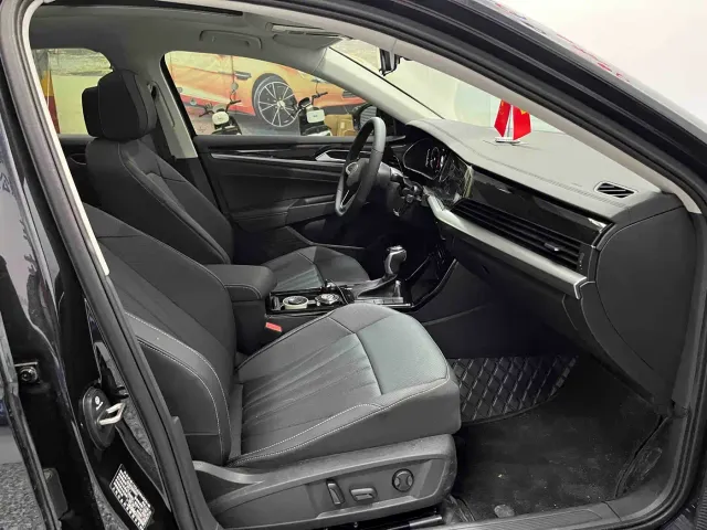 Volkswagen Passat — Фото автомобиля 12