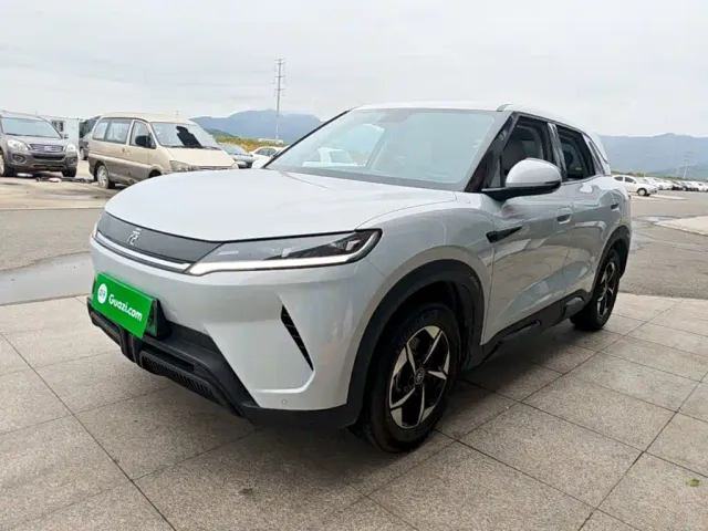 Фотография автомобиля — BYD Yuan UP