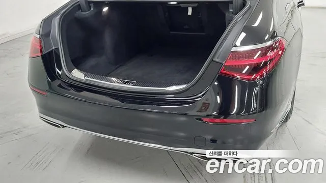 Mercedes-Benz S-Class W223 — Фото автомобиля 11