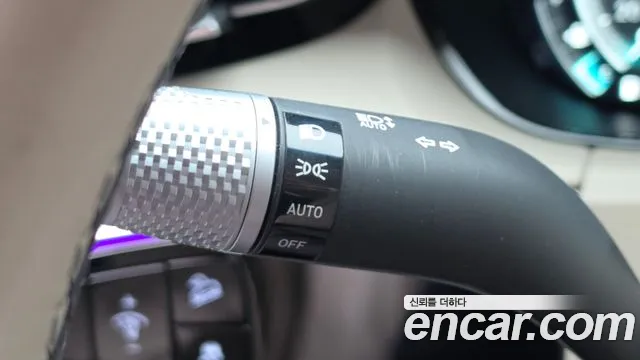 Genesis GV70 2.5T Бензин 2WD — Фото автомобиля 26