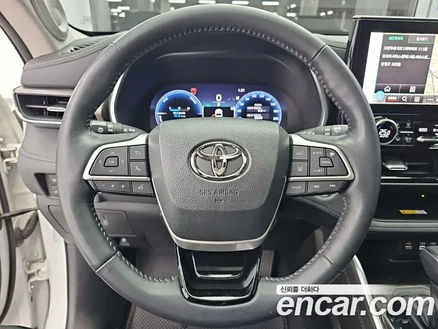 Toyota Highlander — Фото автомобиля 10