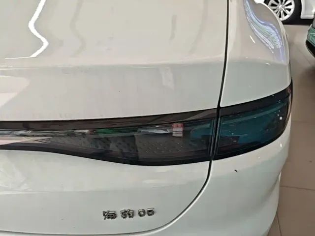 BYD Seal 05 DM-i — Фото автомобиля 7