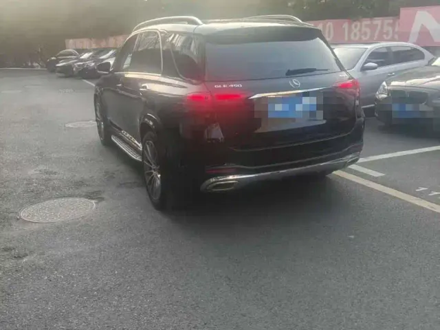 Mercedes-Benz GLE-Class — Фото автомобиля 4