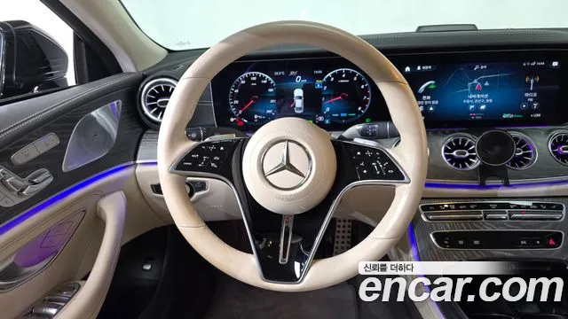 Mercedes-Benz CLS-Class — Фото автомобиля 11