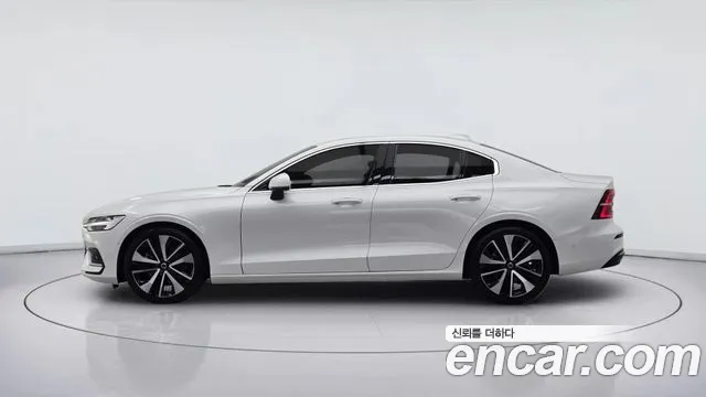 Вольво S60 S60 третьего поколения B5 Ultimate Bright — Фото автомобиля 3