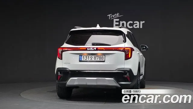 Kia Seltos Новый Seltos Бензин 2.0 2WD — Фото автомобиля 3