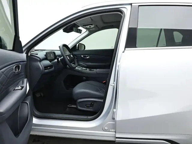 Geely Galaxy Starship 7 EM-i — Фото автомобиля 10