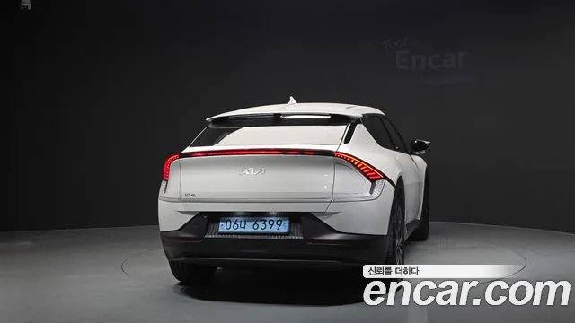 Kia EV6 — Фото автомобиля 4