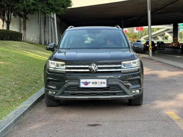 Volkswagen Tharu — Фото автомобиля 2