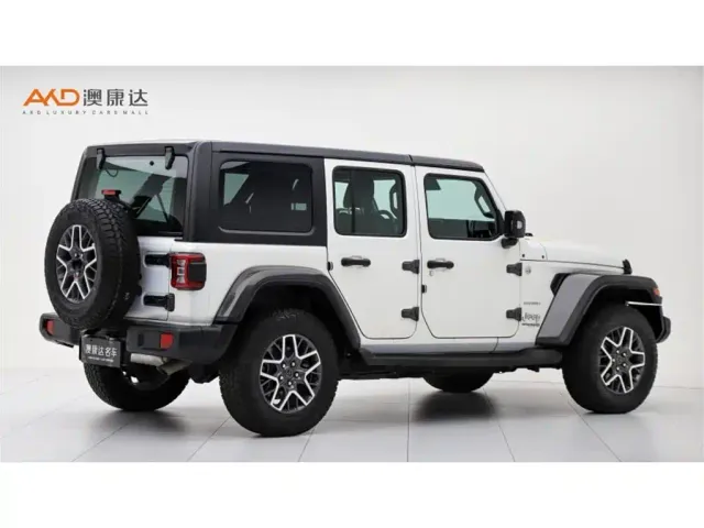 Jeep Wrangler — Фото автомобиля 3