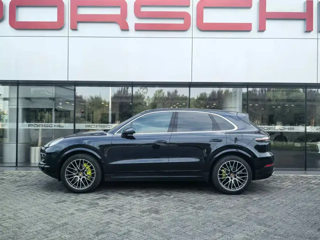 Porsche Cayenne — Фото автомобиля 3