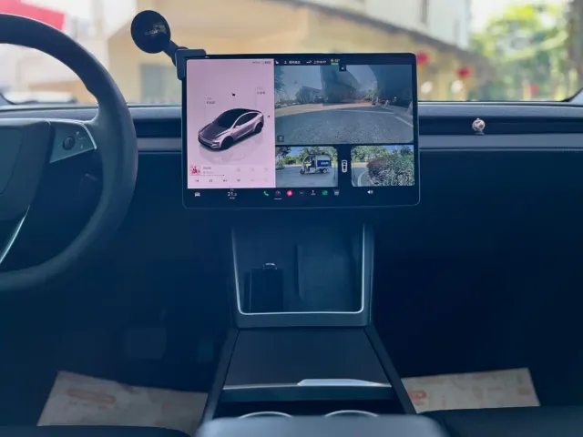 Tesla Model Y — Фото автомобиля 21