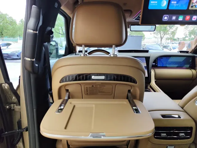BYD U8L — Фото автомобиля 13