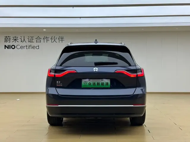Nio ES8 — Фото автомобиля 23