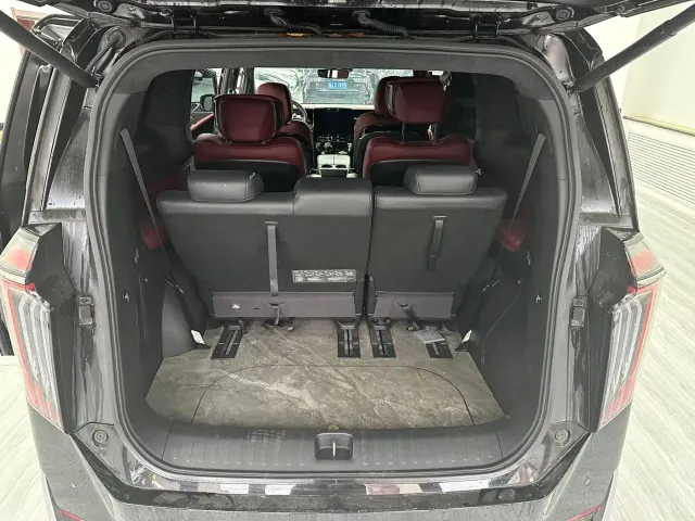 GAC Trumpchi M8 — Фото автомобиля 14