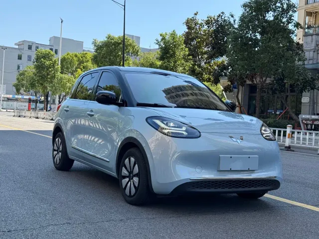 Wuling Bingo — Фото автомобиля 3