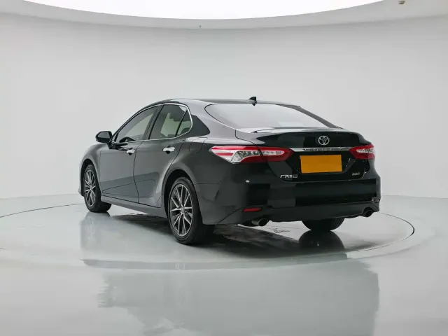 Toyota Camry — Фото автомобиля 4
