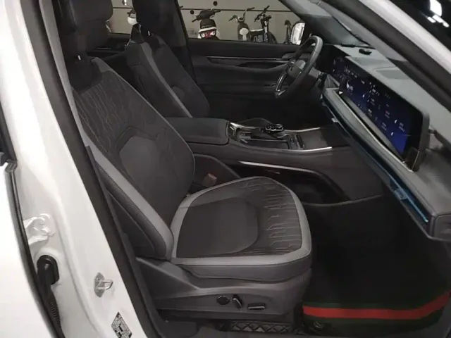 Ford Edge — Фото автомобиля 24