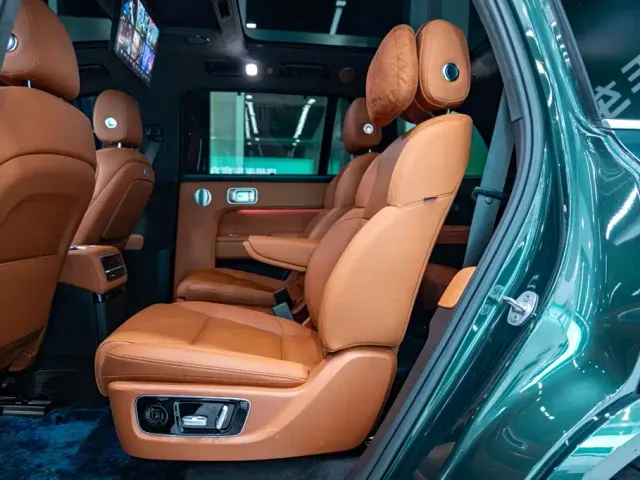 Li Auto L9 — Фото автомобиля 9