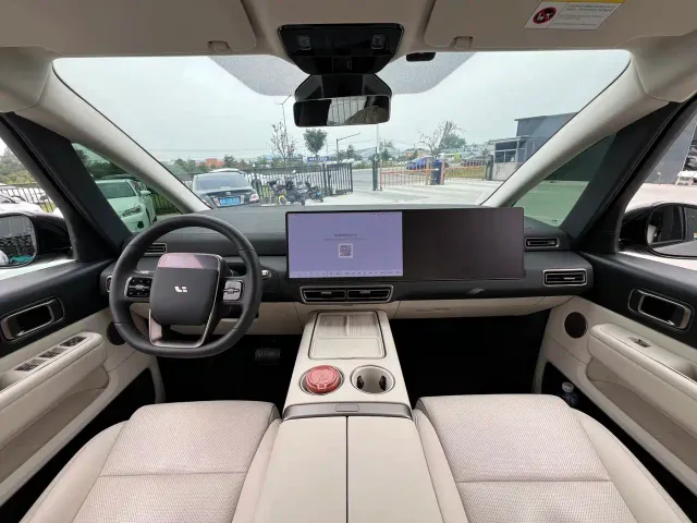Li Auto MEGA — Фото автомобиля 8