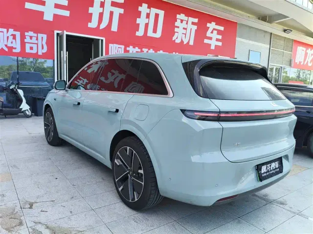 Li Auto L6 — Фото автомобиля 6