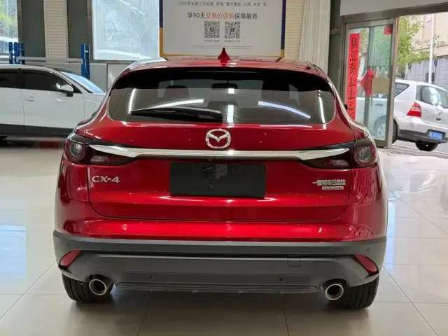 Mazda CX-4 — Фото автомобиля 5