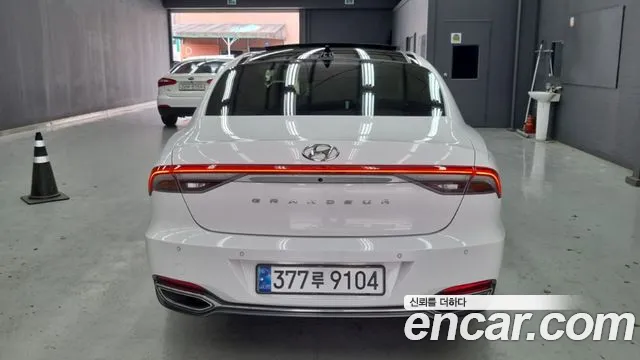 Hyundai Grandeur New — Фото автомобиля 4