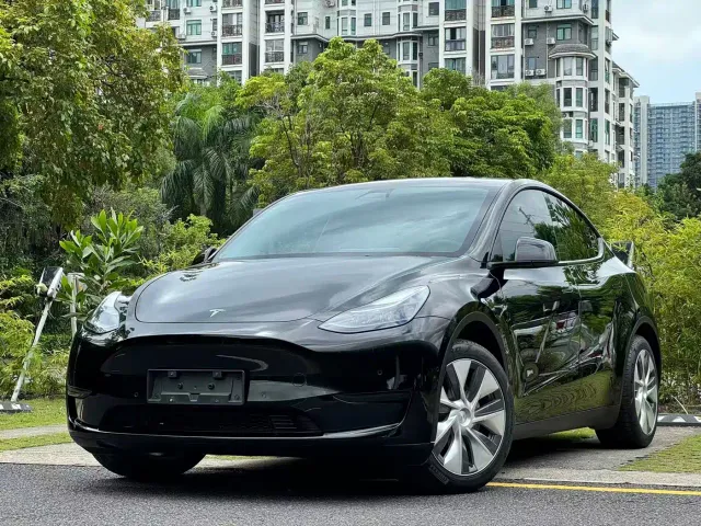Фотография автомобиля — Tesla Model Y