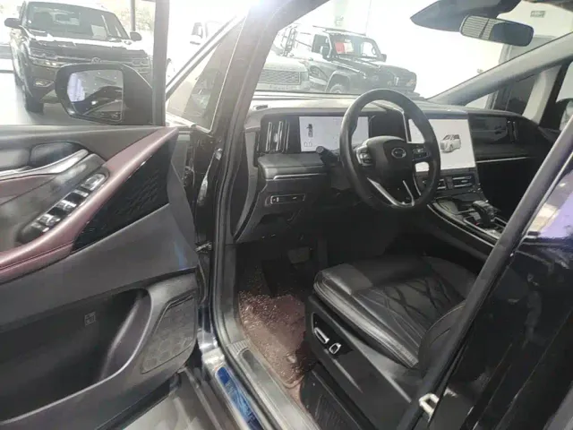 GAC Trumpchi M8 — Фото автомобиля 15