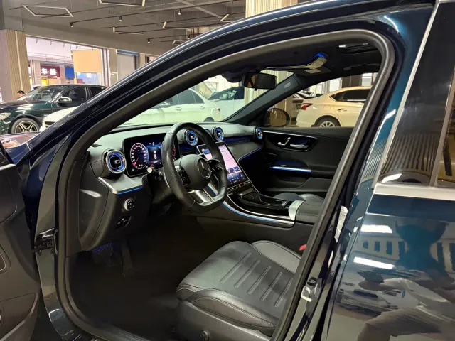 Mercedes-Benz C-Class — Фото автомобиля 4