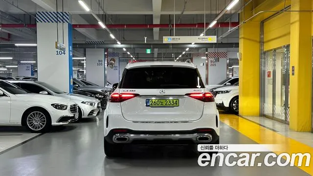 Mercedes-Benz GLE-Class — Фото автомобиля 4