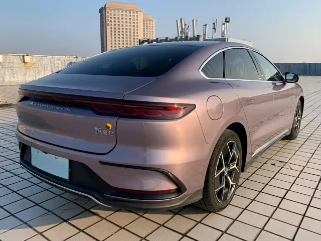 BYD Han — Фото автомобиля 6