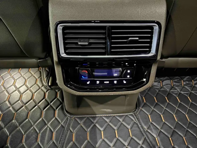 Volkswagen Viloran 2023 Facelift 380TSI Flagship Edition — Фото автомобиля 12