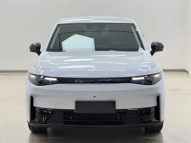 Leapmotor C10 — Фото автомобиля 2