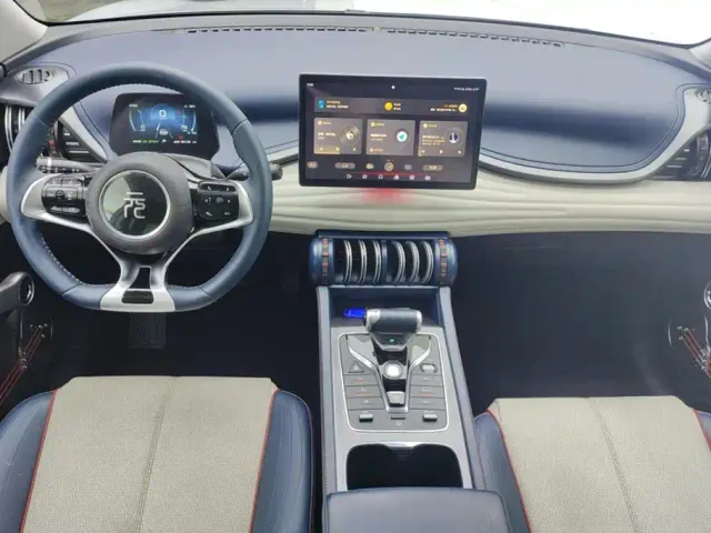 BYD Yuan PLUS — Фото автомобиля 12